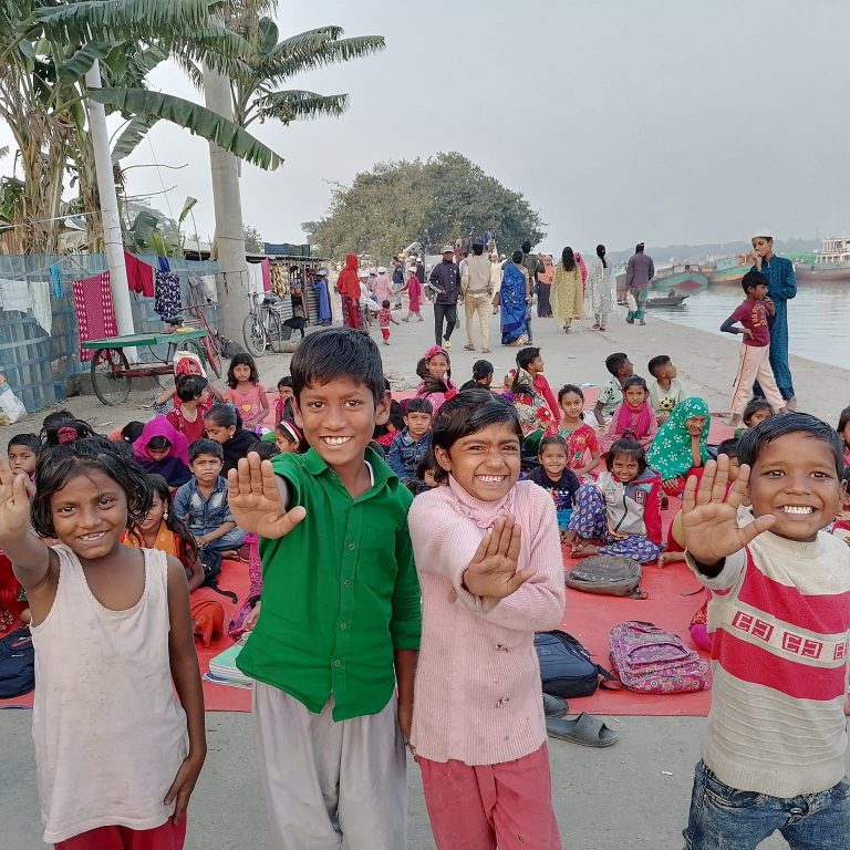 সুবিধাবঞ্চিত শিশু কিশোর কিশোরীদেরও শিক্ষার অধিকার আছে