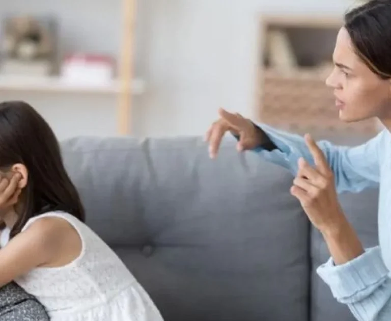 সন্তানের অবাধ্য কথাবার্তা সামলানোর কৌশল জানুন